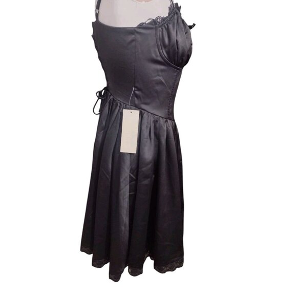 Thirty Thirty LA Satin Milkmaid Lace Up Dress M Renaissance Festival Goth NEW - Picture 3 of 9
